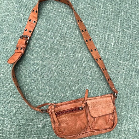 Free People Handbags - Free People Women's Wade Brown Leather Sling Bag for Women - Size O/S